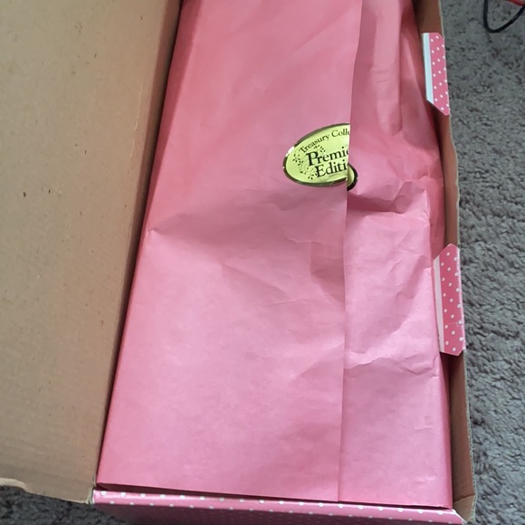 Treasury Collection singing sweetheart 14” Gloria doll - Picture 15 of 15